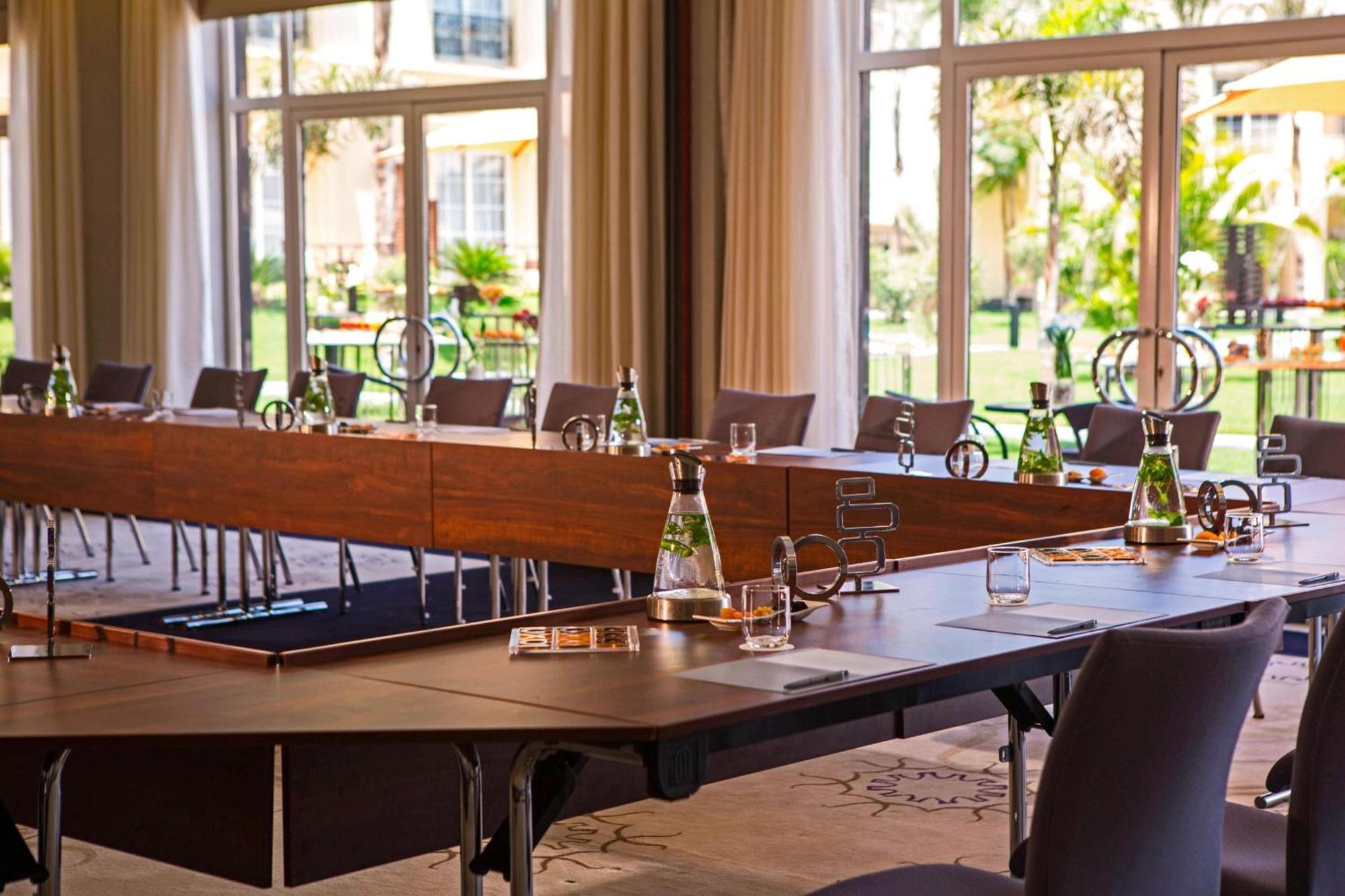 Renaissance Cairo Mirage City Hotel Eksteriør bilde Meeting room