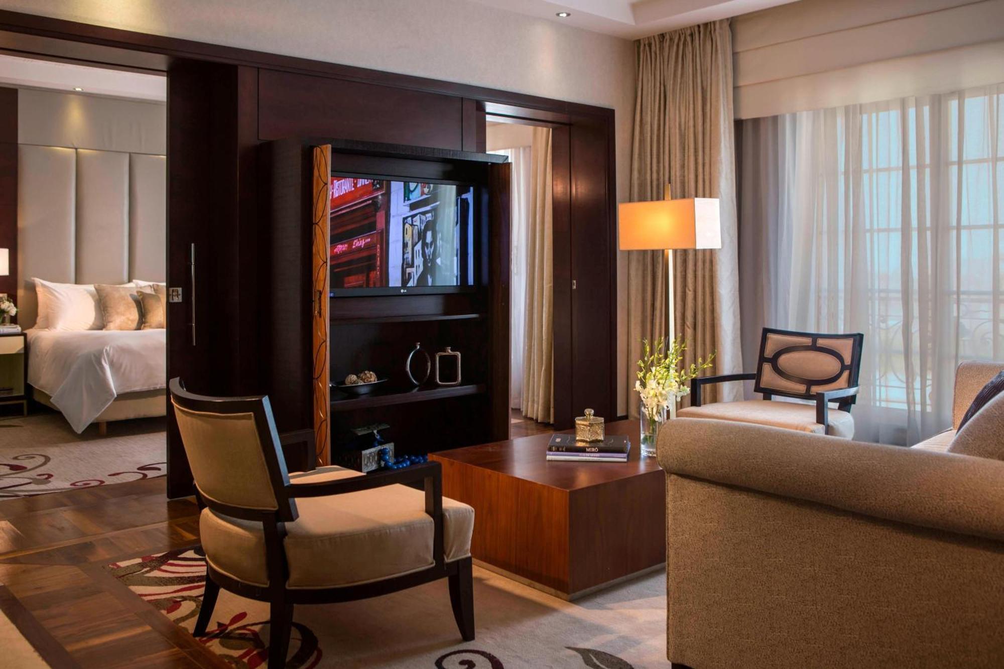 Renaissance Cairo Mirage City Hotel Eksteriør bilde A suite at the Taj Mahal Palace, Mumbai