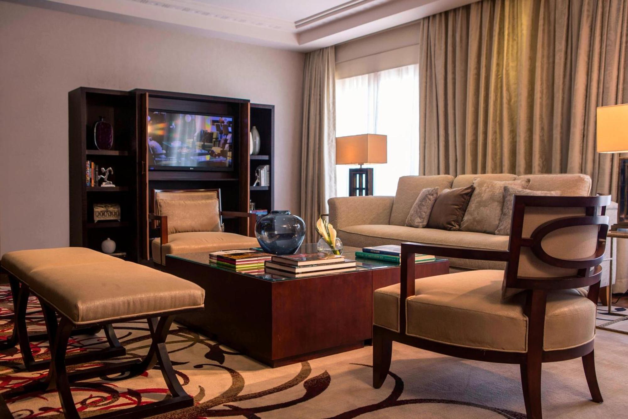 Renaissance Cairo Mirage City Hotel Eksteriør bilde Living room